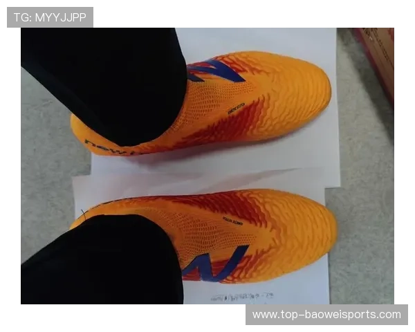 新百伦足球鞋携手顶级球星，点燃赛场激情，助力竞技巅峰之战